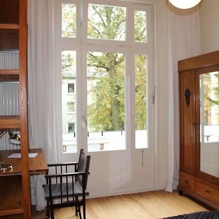 Uhland-Lodge